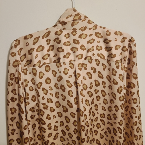 Ann Taylor Factory | Women's Leopard Print Button-Down Blouse (Size Large) - Picture 11 of 13